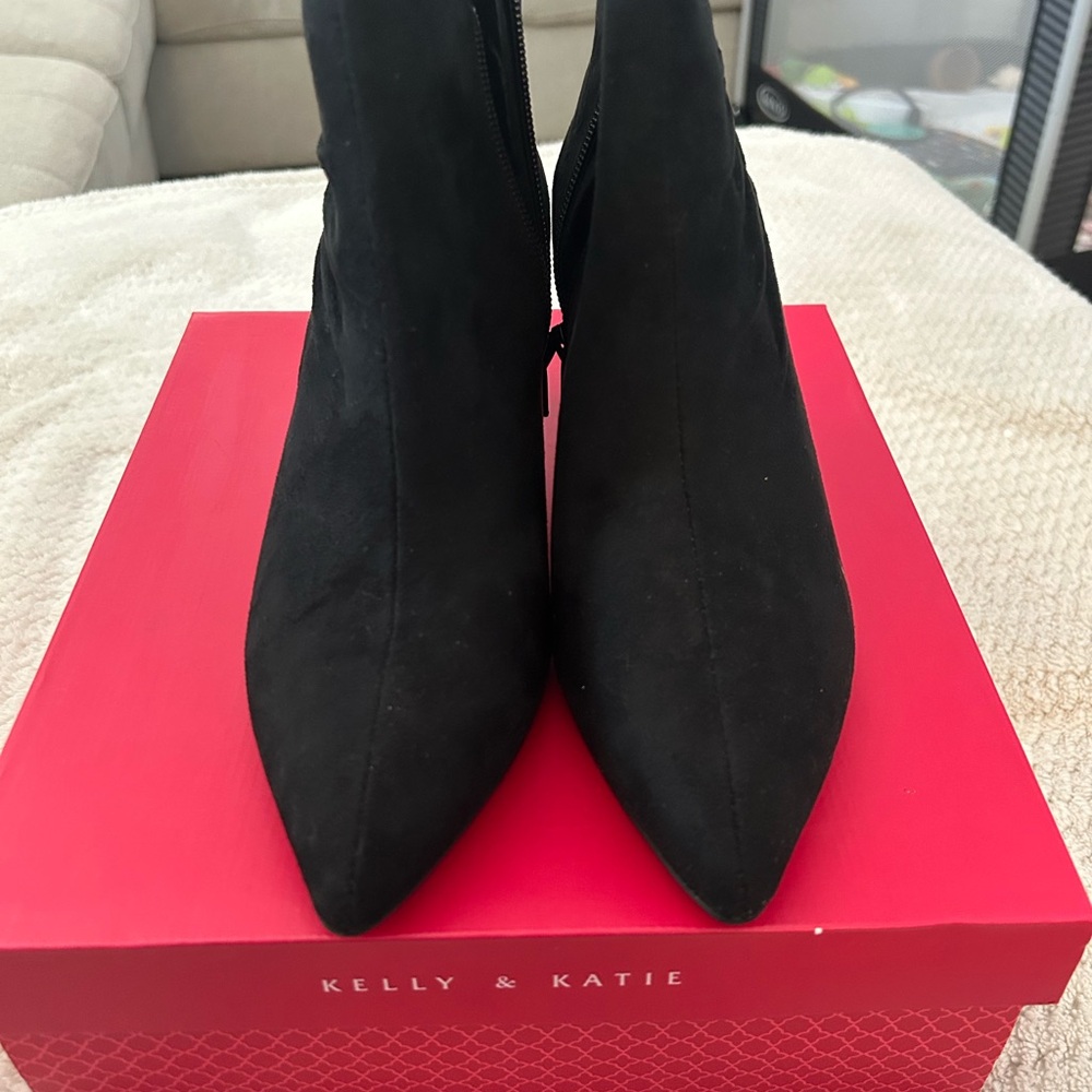 Kelly & Katie Women's Black Ankle Boots Heels